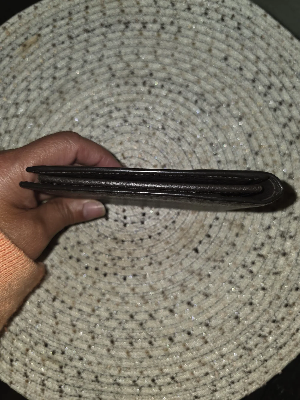 Gucci Mens Brown Pebbled Leather Wallet with Embossed Logo